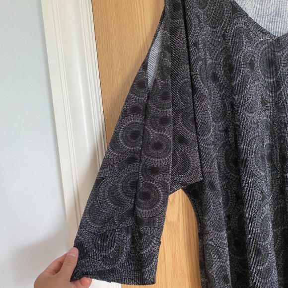 Lovedrobe Black and Silver Geometric Patterned Dress (Women’s Size UK 24) - Picture 3 of 6